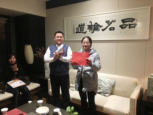 “天上不會掉餡餅，擼起袖子加油幹” ——2017年度TST營銷中心表彰大會