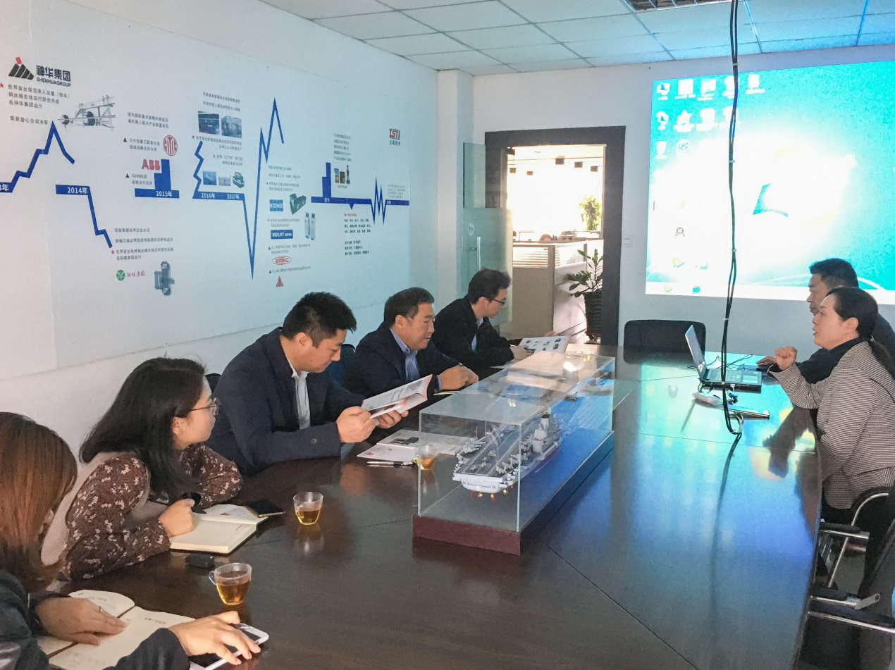 市工信局領導一行到洛陽蘑菇视频红色LOGO參觀調研